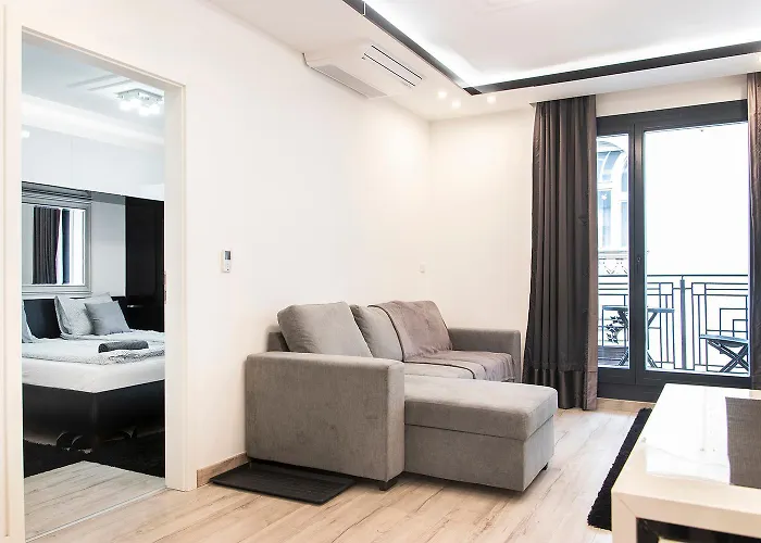 Chill \'N\' Joy Boutique Suites